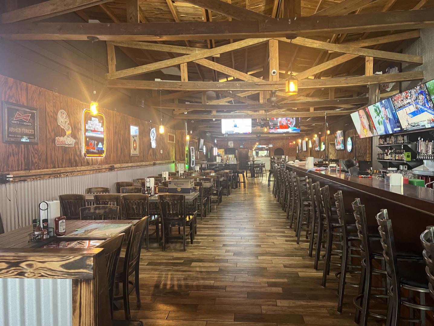 The Scenic Lagoon Saloon